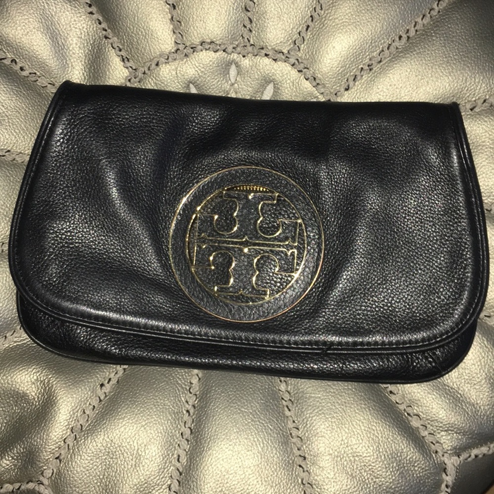Tory Burch Chain Wallet Purse. Doubles as a clutch